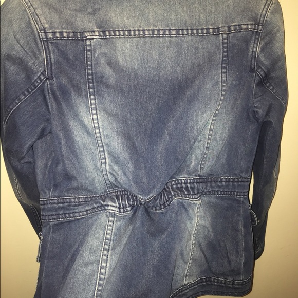 Jean jacket - Picture 2 of 3